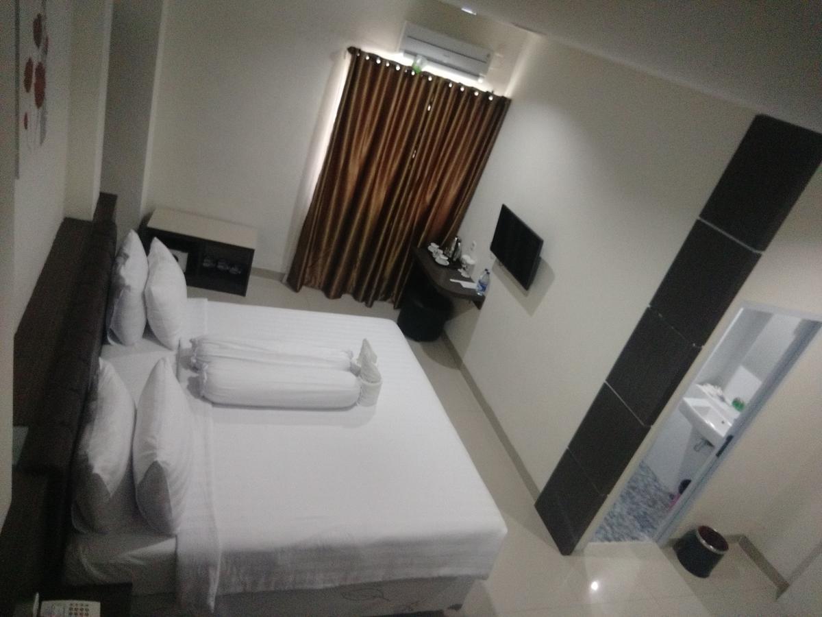 Grand Indobaru Hotel Selatpanjang Kültér fotó
