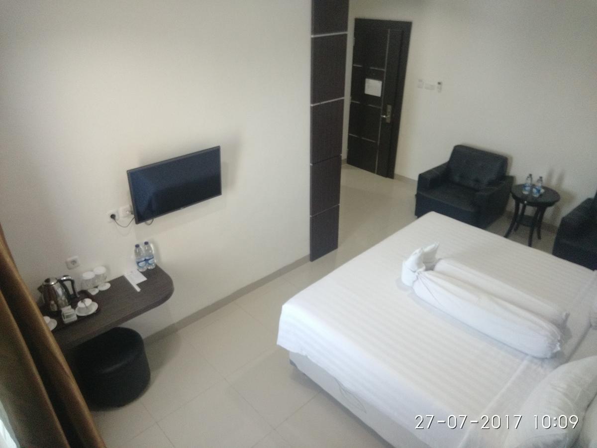 Grand Indobaru Hotel Selatpanjang Kültér fotó