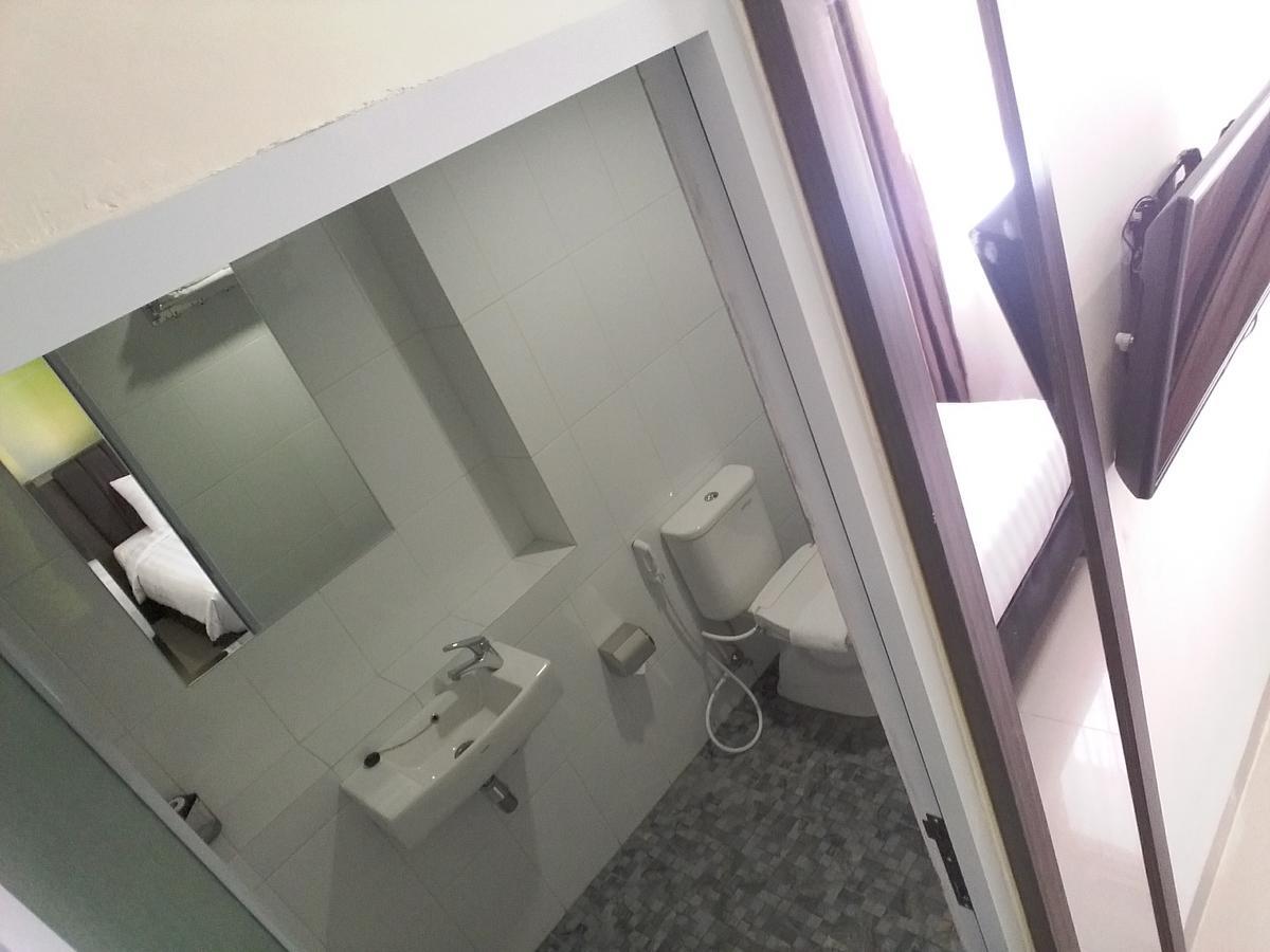 Grand Indobaru Hotel Selatpanjang Kültér fotó