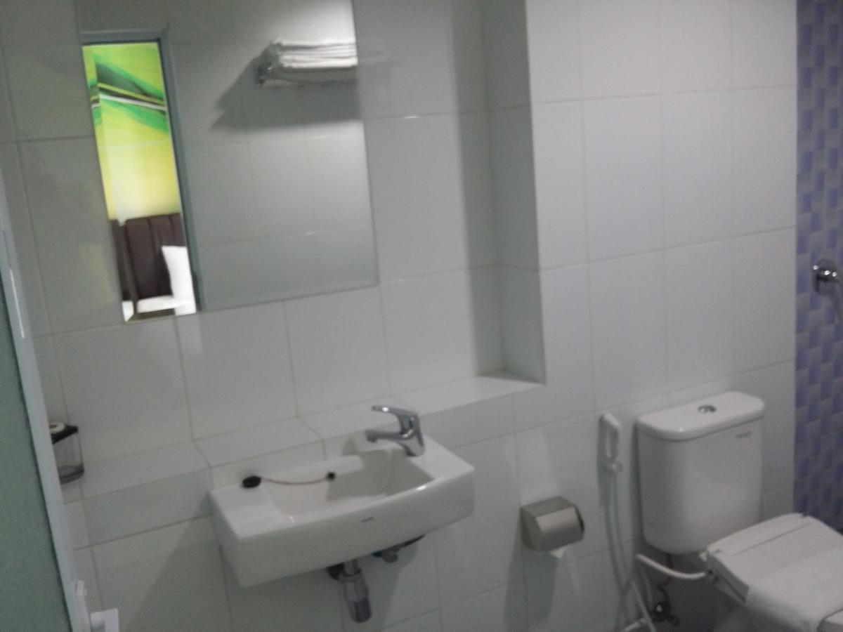 Grand Indobaru Hotel Selatpanjang Kültér fotó