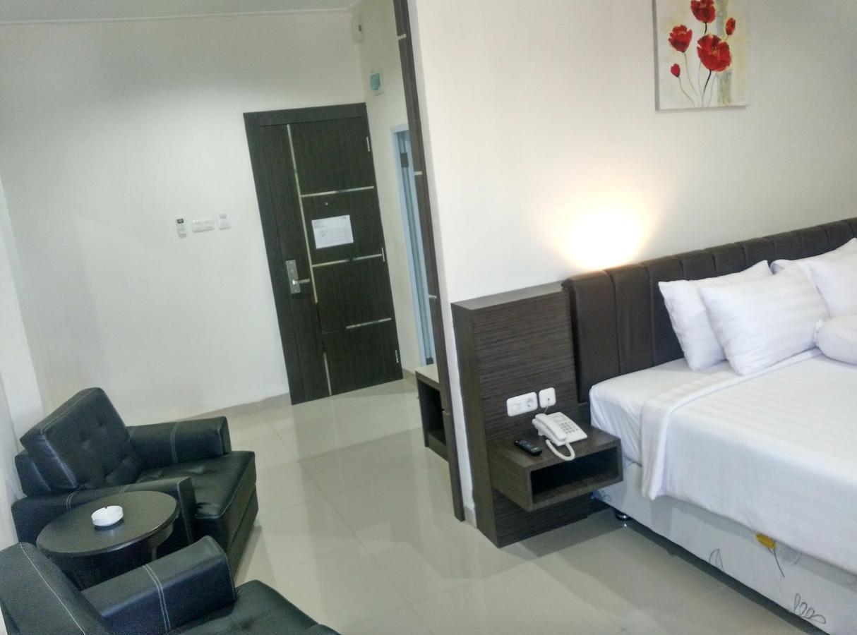Grand Indobaru Hotel Selatpanjang Kültér fotó