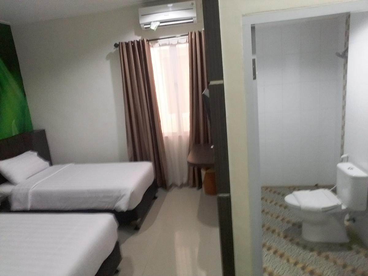 Grand Indobaru Hotel Selatpanjang Kültér fotó