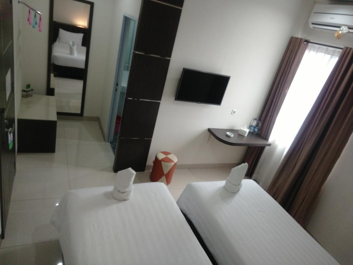 Grand Indobaru Hotel Selatpanjang Kültér fotó