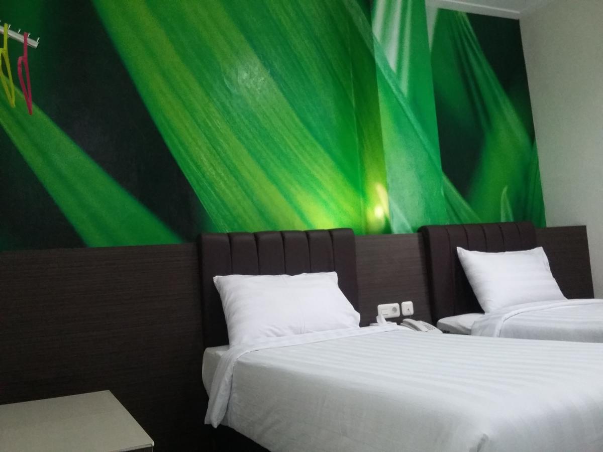 Grand Indobaru Hotel Selatpanjang Kültér fotó